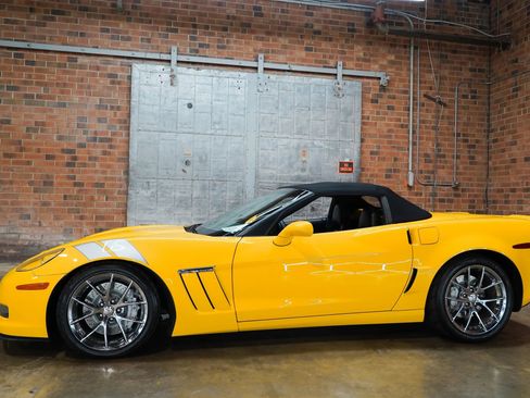 Used 2010 Chevrolet Corvette Grand Sport w/ Preferred Equipment Group RWD image 9