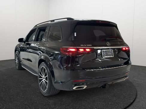 New 2026 Mercedes-Benz GLS 580 4MATIC image 5