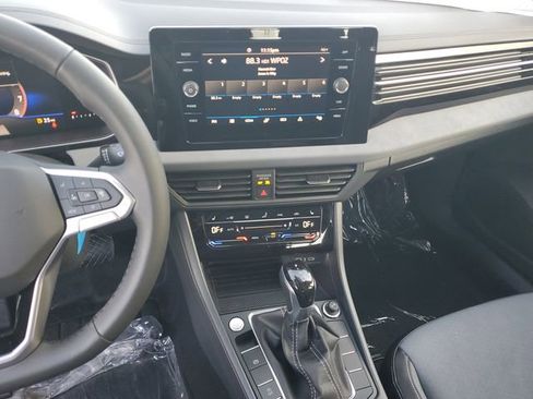 New 2026 Volkswagen Jetta SE FWD image 22