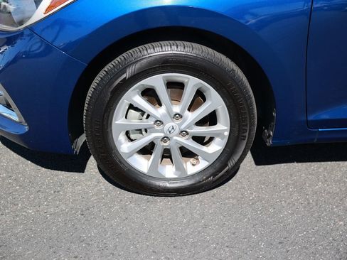 Used 2022 Hyundai Accent SEL image 11