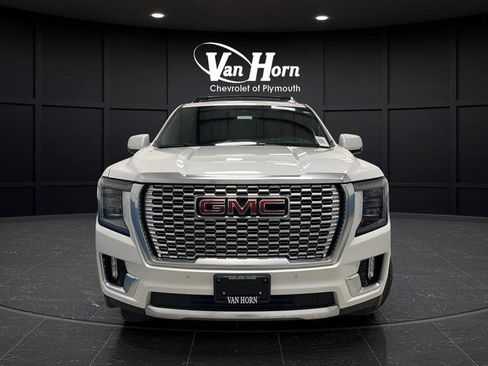Used 2024 GMC Yukon XL Denali AWD/4WD image 2