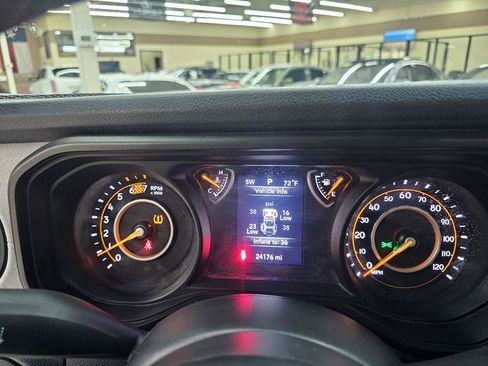 Used 2024 Jeep Wrangler Unlimited Sport AWD/4WD image 28