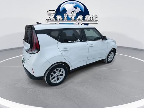 Used 2024 Kia Soul LX w/ Option Group 015 image 9