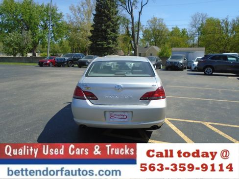 Used 2008 Toyota Avalon XLS FWD image 4