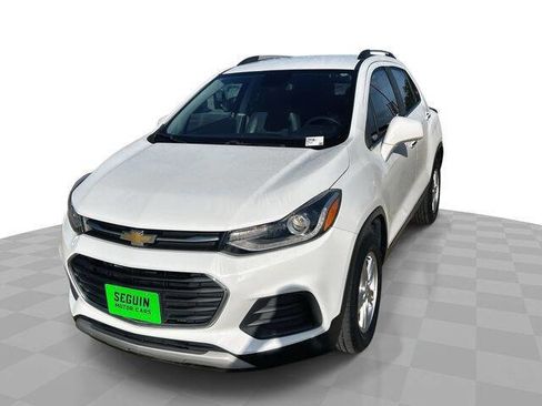 Used 2018 Chevrolet Trax LT w/ LT Convenience Package FWD image 1