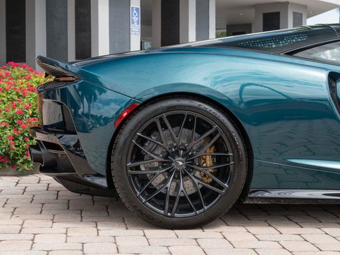 Used 2023 McLaren GT RWD image 27