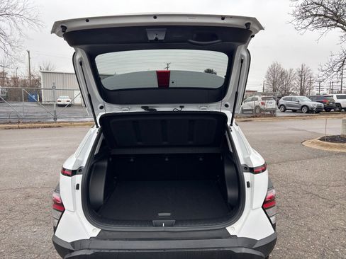 Used 2025 Hyundai Kona SEL image 31