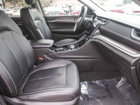 Used 2021 Jeep Grand Cherokee L Limited image 16