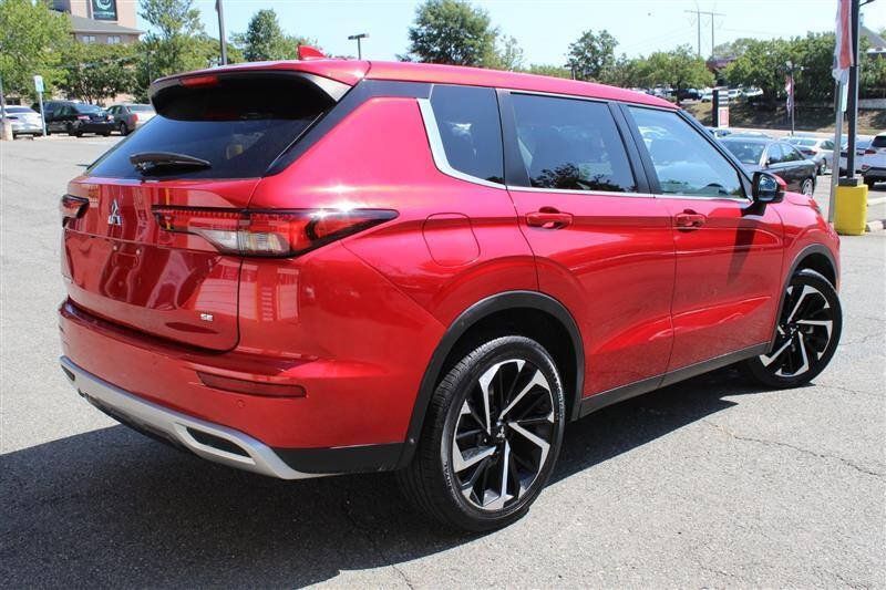 Used 2023 Mitsubishi Outlander SE AWD/4WD image 5