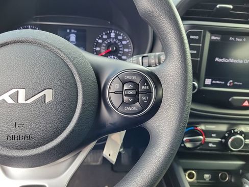 Used 2022 Kia Soul LX FWD image 24