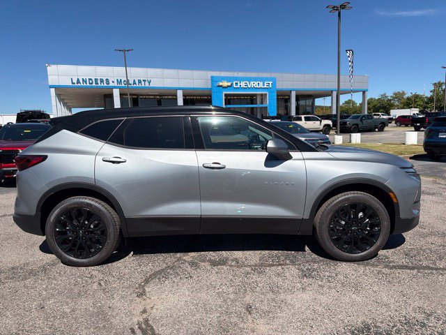 New 2026 Chevrolet Blazer LT w/ LPO, Black Sport Package FWD image 2