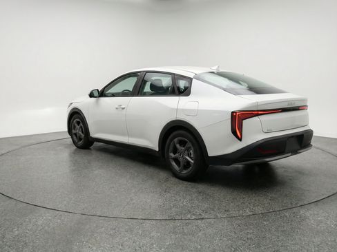 Used 2025 Kia K4 FWD image 6