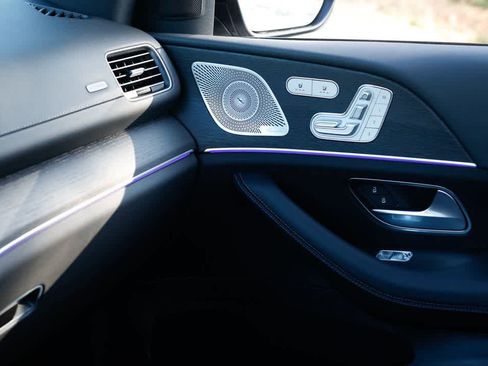 New 2026 Mercedes-Benz GLS 580 4MATIC image 24