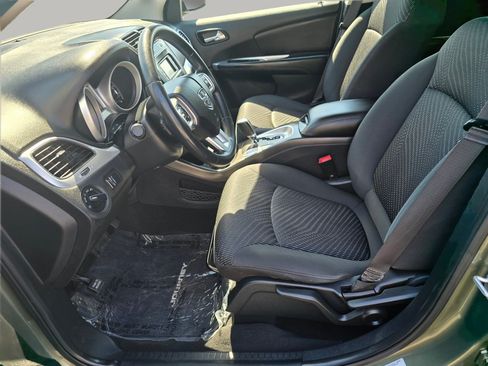 Used 2016 Dodge Journey SE w/ Flexible Seating Group FWD image 21