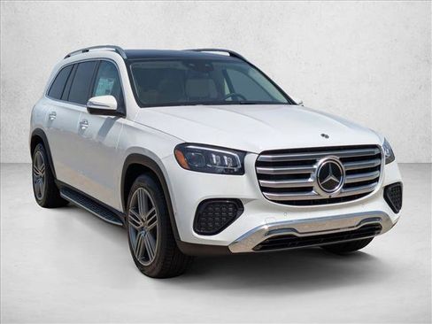 Certified 2025 Mercedes-Benz GLS 450 4MATIC image 7