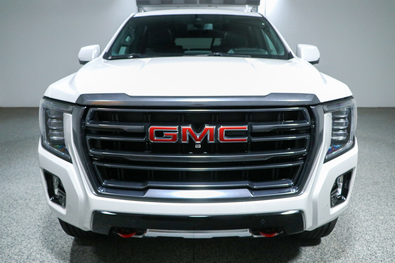 Used 2021 GMC Yukon XL AT4 w/ AT4 Premium Plus Package AWD/4WD image 4