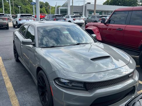 Used 2018 Dodge Charger R/T RWD image 1
