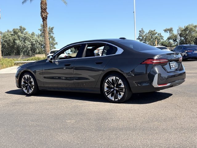 Used 2026 BMW 540i xDrive w/ Premium Package AWD/4WD image 8