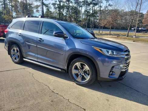 Used 2018 Toyota Highlander Limited Platinum image 9