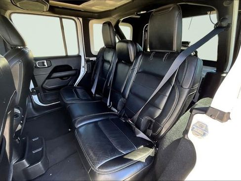 Used 2022 Jeep Wrangler Unlimited Sahara w/ Cold Weather Group AWD/4WD image 23