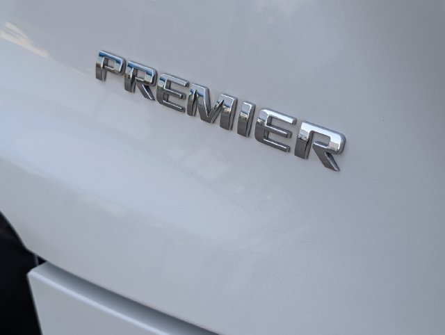 Used 2024 Chevrolet Blazer Premier w/ Enhanced Convenience Package FWD image 28
