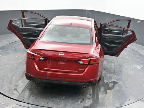 Used 2024 Nissan Altima 2.5 SR w/ SR Premium Package image 69