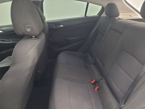 Used 2018 Chevrolet Cruze LT w/ Convenience Package FWD image 18