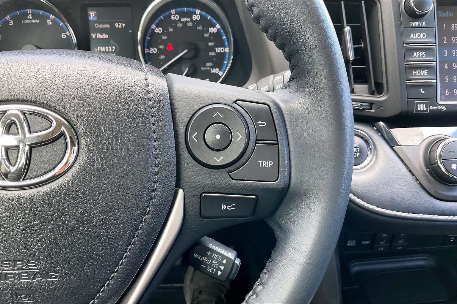Used 2018 Toyota RAV4 Limited FWD image 24