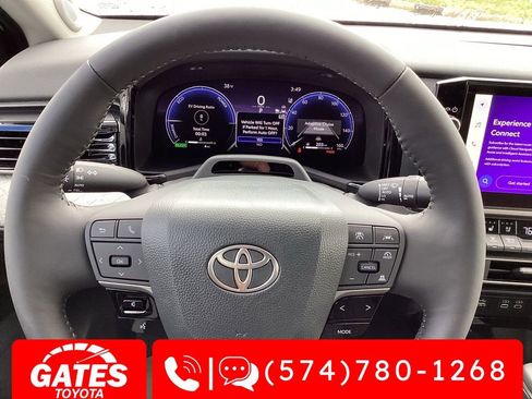 New 2026 Toyota Camry Hybrid AWD/4WD image 12