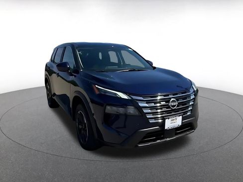 Used 2025 Nissan Rogue SV AWD/4WD image 3