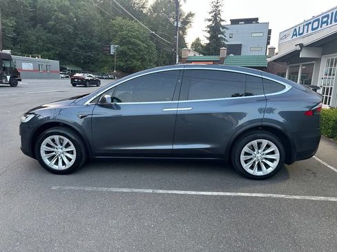 Used 2017 Tesla Model X 75D AWD/4WD image 8