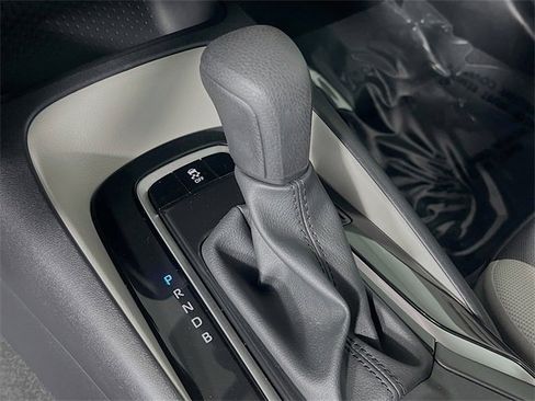 Used 2025 Toyota Corolla LE image 23