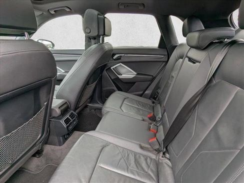 Used 2020 Audi Q3 2.0T Premium w/ Convenience Package image 18