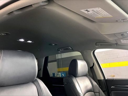 Used 2018 Buick Enclave Essence image 13