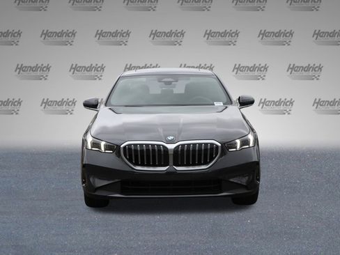 Certified 2025 BMW 530i 530i w/ Premium Package image 8