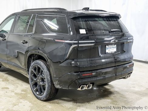 New 2026 Chevrolet Traverse RS w/ LPO, Floor Liner Package image 7