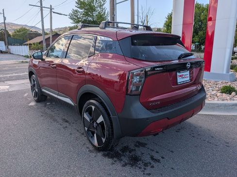 New 2026 Nissan Kicks SR AWD/4WD image 5