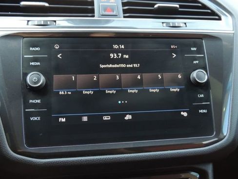 Used 2018 Volkswagen Tiguan SEL Premium FWD image 28