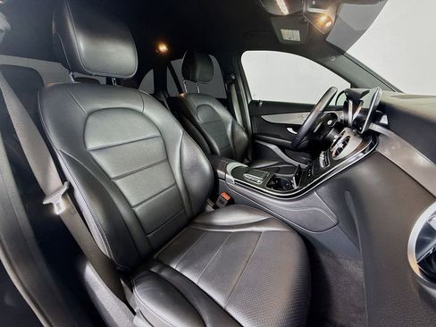 Used 2021 Mercedes-Benz GLC 300 GLC 300 w/ Premium Package image 27