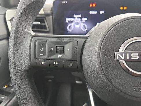 Used 2026 Nissan Kicks SV FWD image 17
