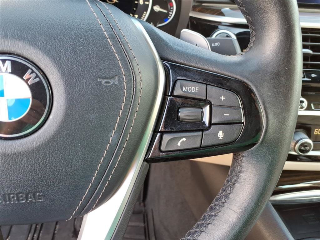 Used 2019 BMW 530i w/ Convenience Package RWD image 25