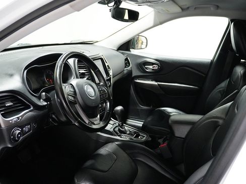 Used 2020 Jeep Cherokee Limited image 14