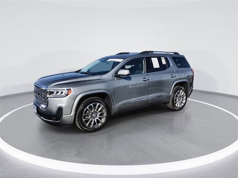 Used 2023 GMC Acadia Denali w/ Denali Ultimate Package image 4
