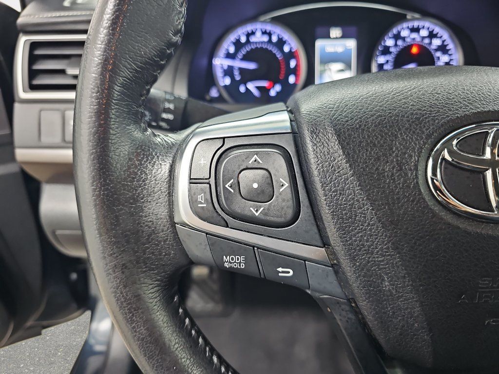 Used 2016 Toyota Camry XLE FWD image 19