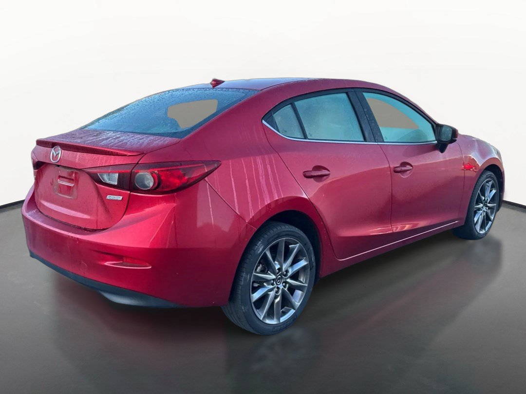 Used 2018 MAZDA MAZDA3 Touring FWD image 3