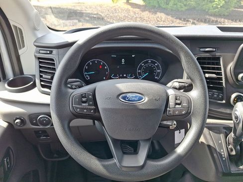 New 2025 Ford Transit 250 148 Medium Roof image 13