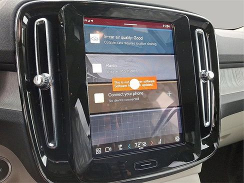 New 2025 Volvo XC40 B5 Ultra w/ Climate Package image 13