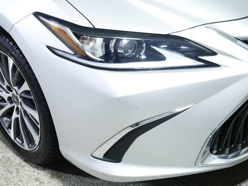 Used 2019 Lexus ES 350 w/ Premium Package FWD image 16