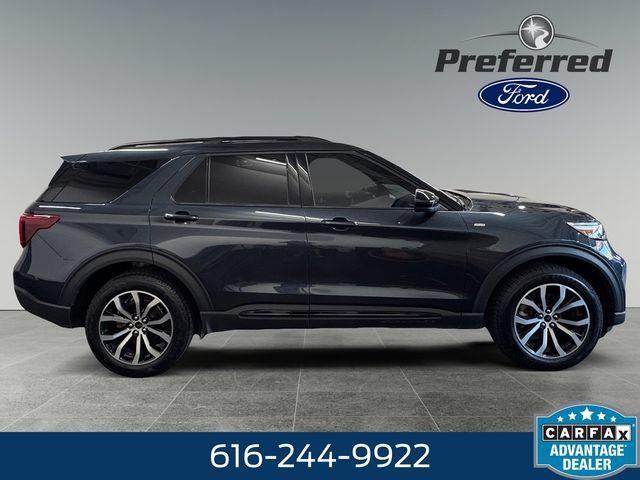 Used 2024 Ford Explorer ST-Line w/ Class IV Trailer Tow Package AWD/4WD image 8