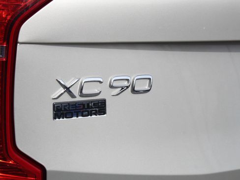 Used 2016 Volvo XC90 T6 Momentum w/ Momentum Plus Package image 44